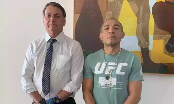 Bolsonaro chega a Orlando e se hospeda em casa de ex-lutador de MMA