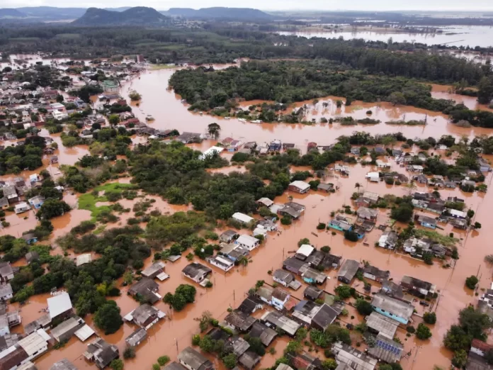 Imagem aérea de Montenegro, no RS, após ser atingida por ciclone extratropical — Foto: Filipe Serena/Divulgação